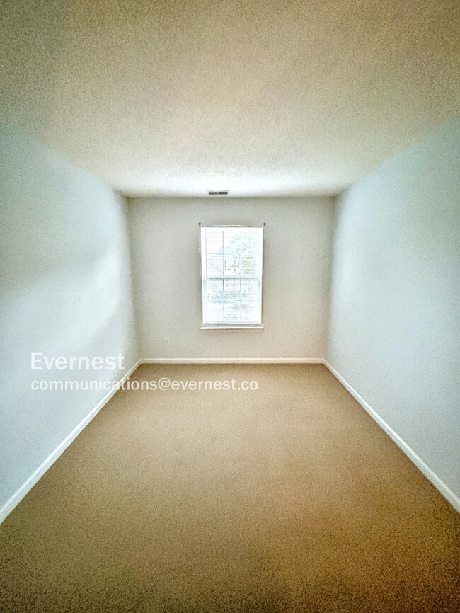 Photo - 416 Commons Dr House