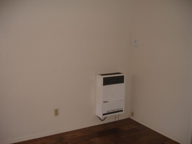 Photo - 5773-B Stratton Ln Unidad B