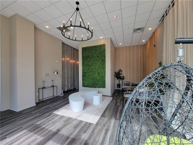 Photo - 525 Parkway Dr NE Unit 306