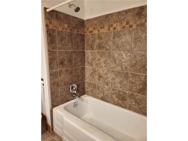 Photo - 621 N Morgan Ave