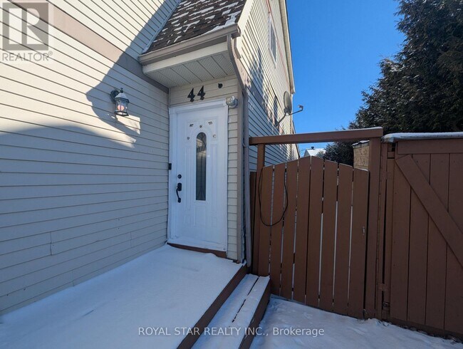Photo - 44 Winchester Dr