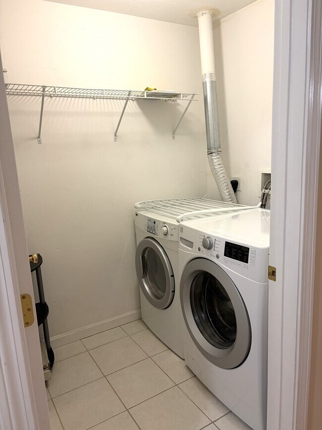 51 Pearl St Unit 206