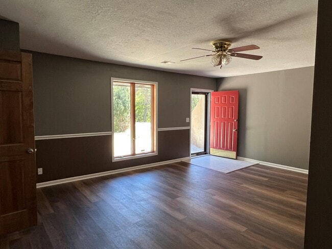 Photo - 15105 Jowler Creek Rd