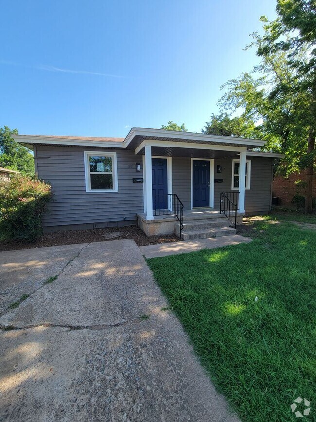 Building Photo - Remodeled luxury 1 bedroom, 1 bath house i...