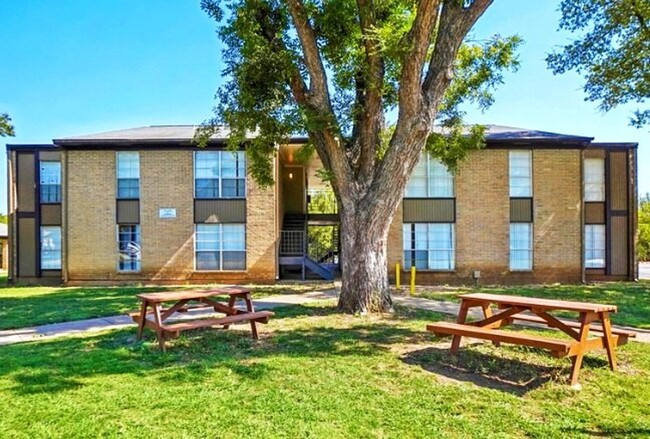 2 Bed 1.5 Bath - 2 Bed 1.5 Bath Apartment Unit f624f06c-f479-11e9-8c5f-b083fed0ce0f