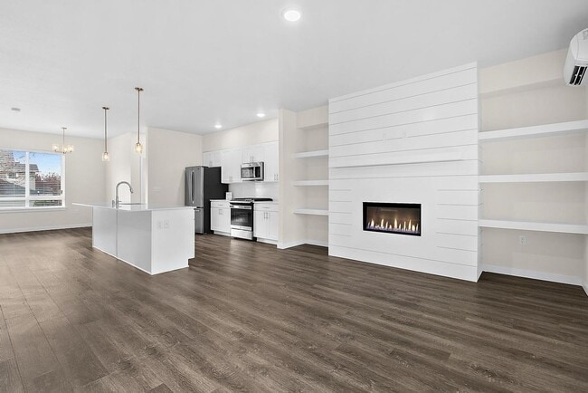 Photo - Contemporary 4 Bedroom, 3 Bath Townhome wi...