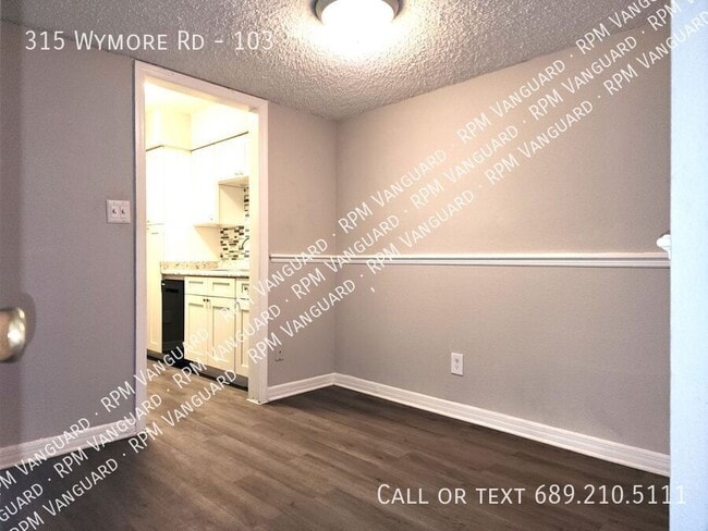 Photo - 315 Wymore Rd