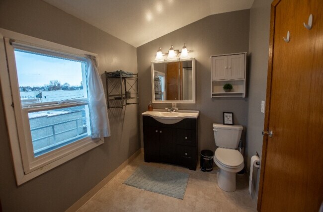 Photo - 1316 W Dean Ave Unit 3