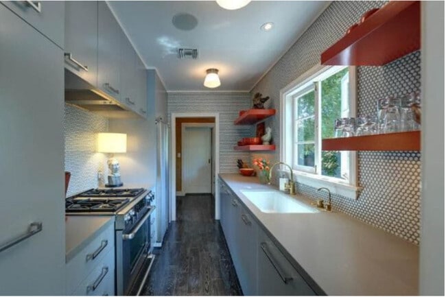 Photo - 624 N West Knoll Dr