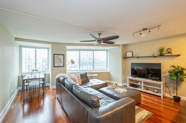 Photo - 211 E Ohio St Unit 2803