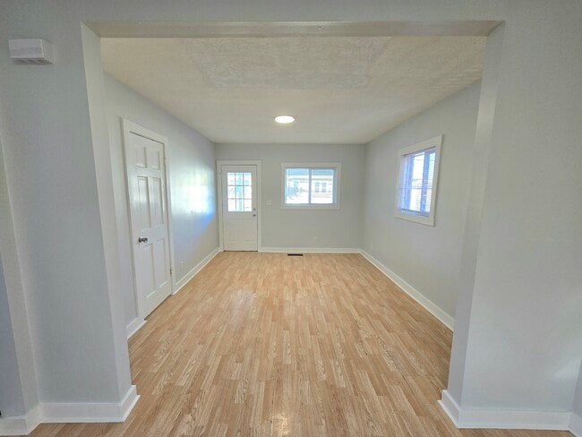 Photo - 324 Rosewood Ave