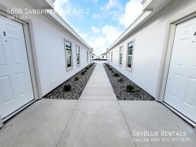 5608 Sandpiper Ave