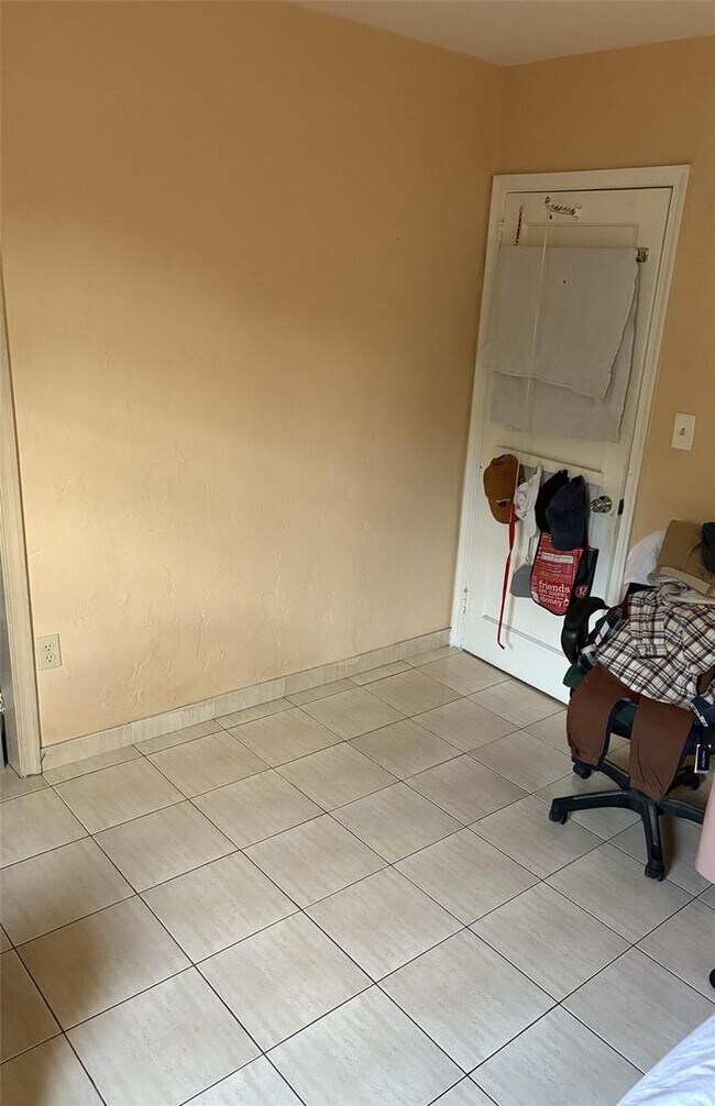 Photo - 10335 NW 26th Ave