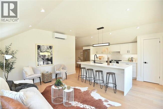 Photo - 284 Wilson St E Unité 202