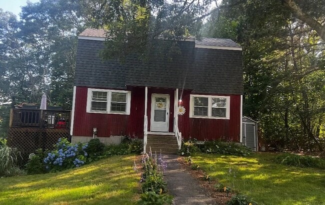 Building Photo - 9 Tri-Town Cir Rental