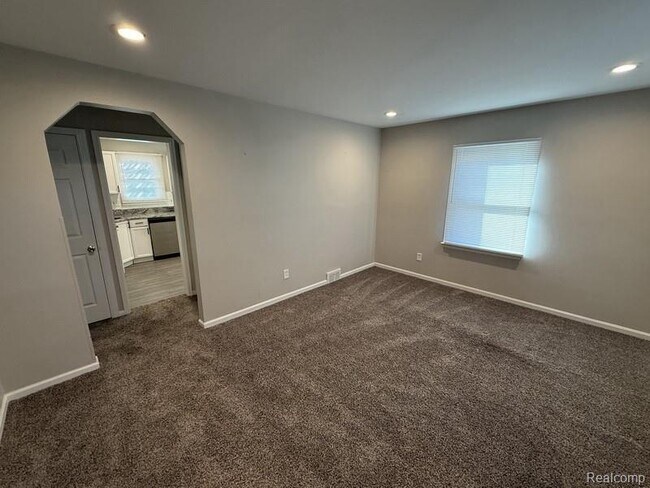 Photo - 13661 Kingston St