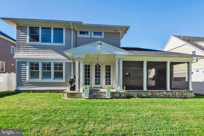 8703 Bradmoor Dr