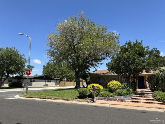 Photo - 39 Redbud Ave