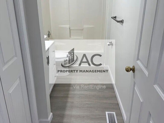 Photo - 50 Smith Lake Rd Unit D