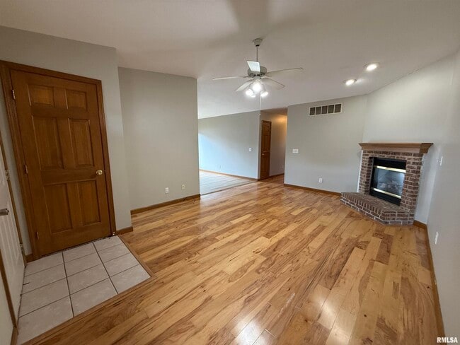 Photo - 613 Oakbrook Ave
