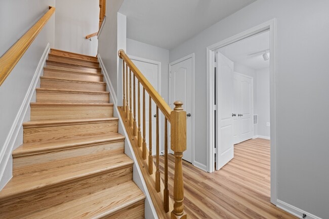 Photo - 556 Rhapsody Ct