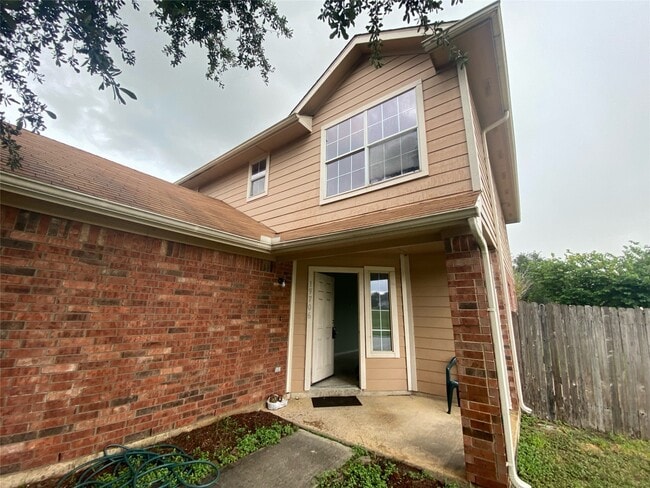 Building Photo - 19706 Shores Edge Dr Rental