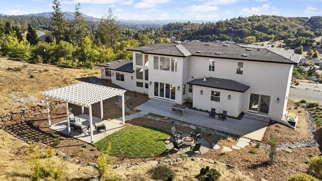 Photo - 3657 Crown Hill Dr