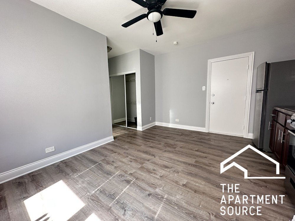 Photo - 4758 N Maplewood Ave Unit 211