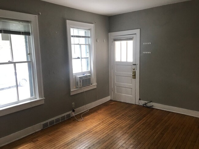 Photo - 533 W Doty St Unidad #2