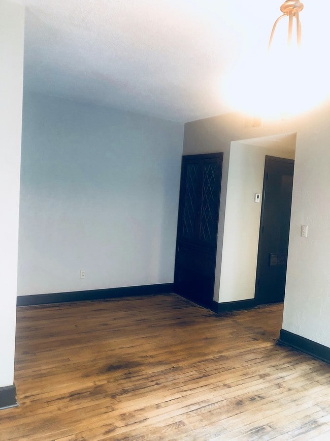 4042 Campbell St Unit 2N