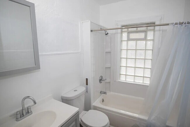Photo - 13706 Coit Rd