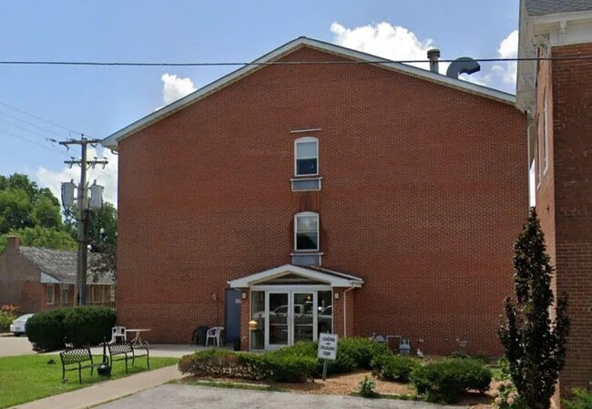 Building Photo - 21 E St Joseph St Rental
