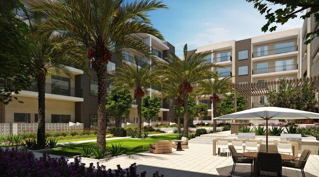 Practice your short game on our ten-hole putting green in Modera Kierland’s lush landscaped courtyard. - Modera Kierland