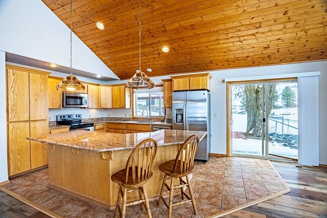 Photo - 10809 N McLaughlin Rd