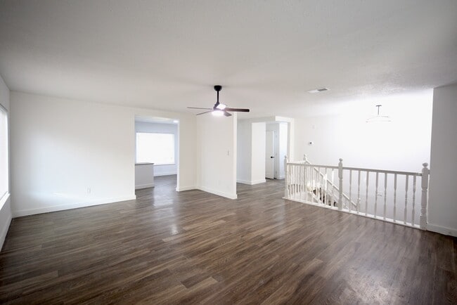 Photo - 5819 Flax Bourton St