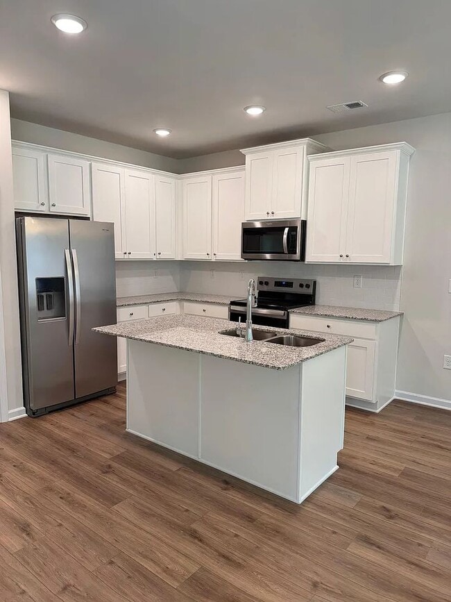 Photo - 4286 Notting Hill Dr SW