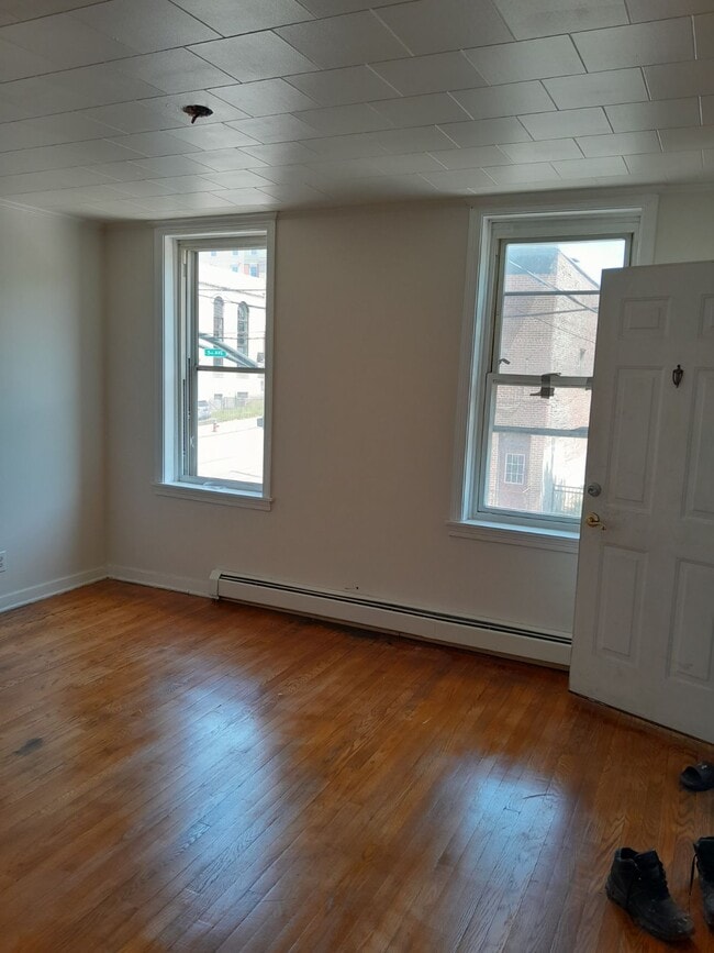 Photo - 110 Ferry St Unidad #1R