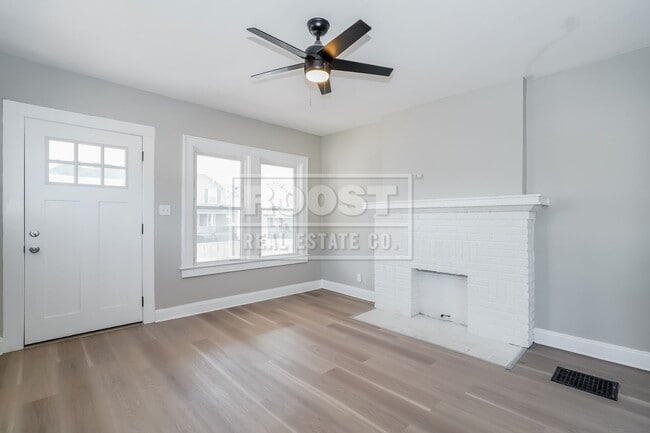 Photo - Welcome to this charming 3-bedroom, 1-bathroom house located in the heart of Columbus, OH!