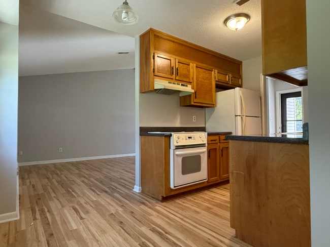 Photo - 9746 Wallwood Dr SE