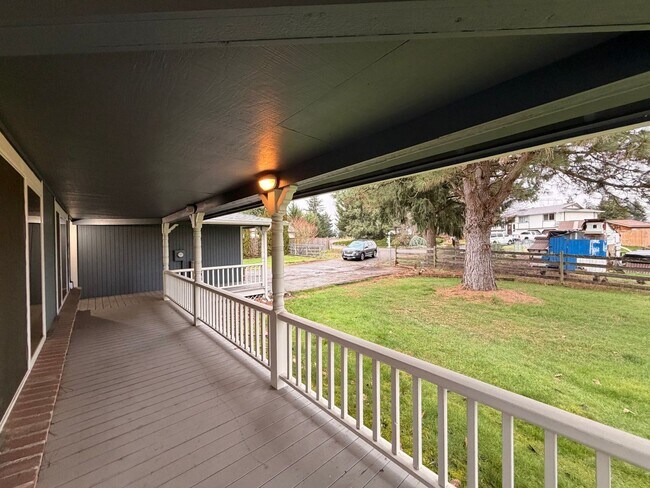 Photo - Private and quiet 3BD, 2 BA w/ 2 car garage near Fedrickson!