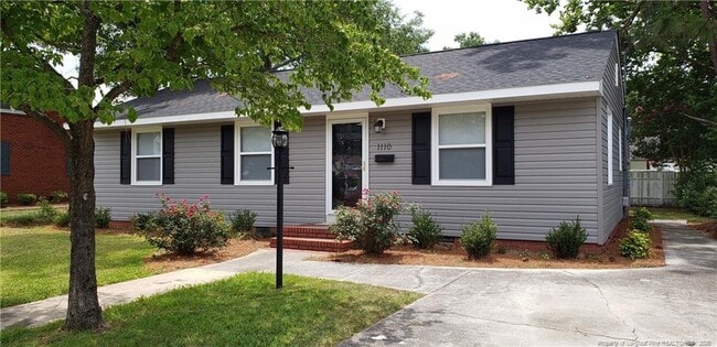 Building Photo - 1110 E 11th St