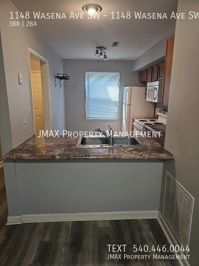 Photo - 1148 Wasena Ave SW Unit 1148 Wasena Ave SW
