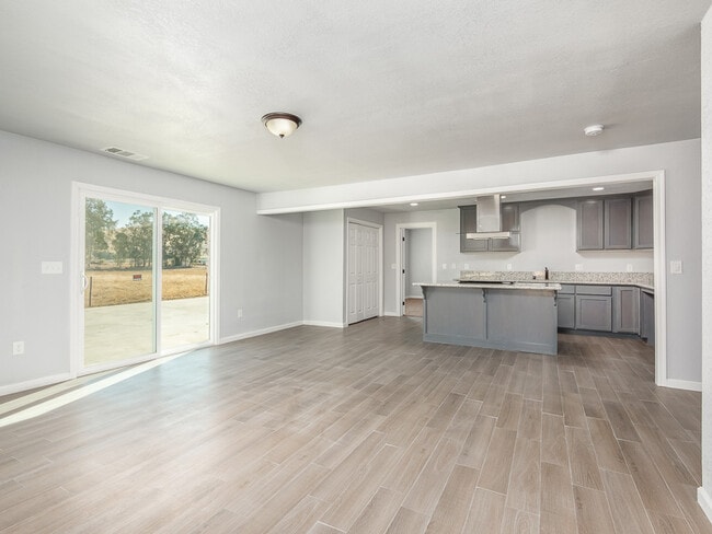 Photo - 30685 1/2 Mehrten Dr