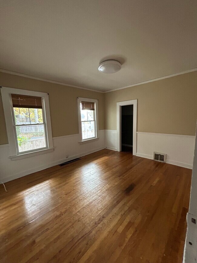 Photo - 39 Springdale Ave