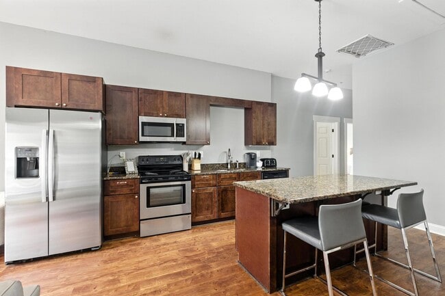 Photo - North Thomas 472-492 Unidad NT492