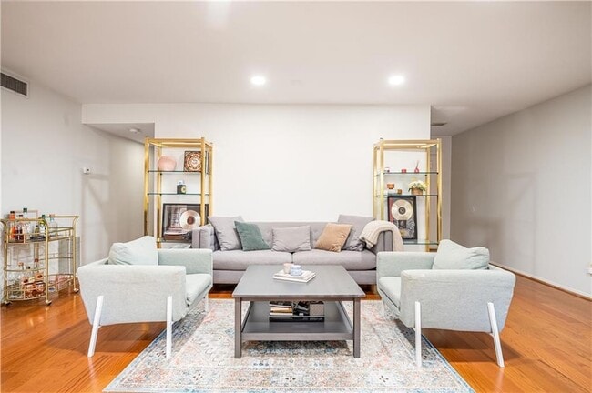 Photo - 23 Middleton Ct