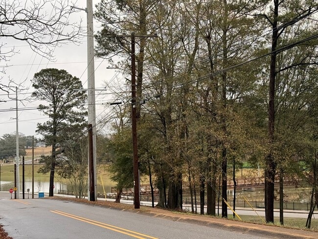 Photo - 4 Bedroom home - Close to Troy University!