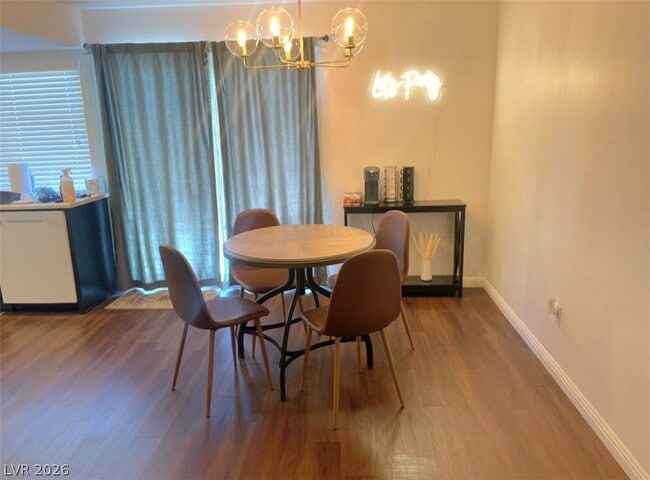 Photo - 1460 Hialeah Dr Unit B