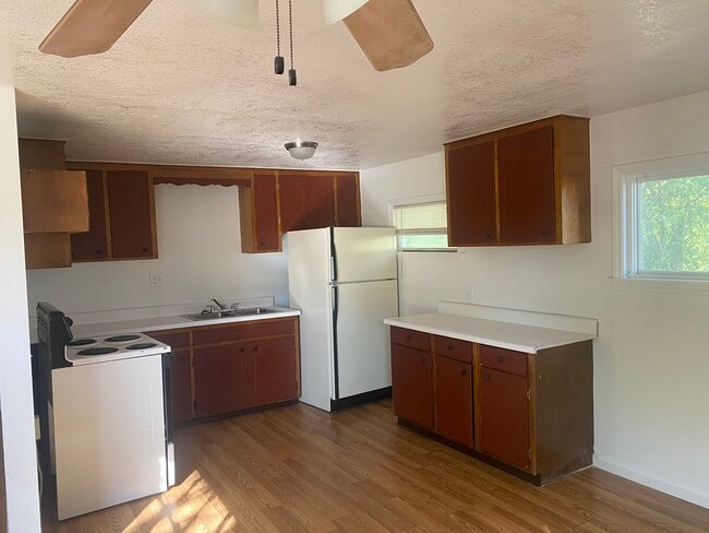 Photo - 1425 S Northern Blvd