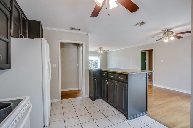 Photo - Pre leasing for fall 2026! 4/2 in Tech Terrace